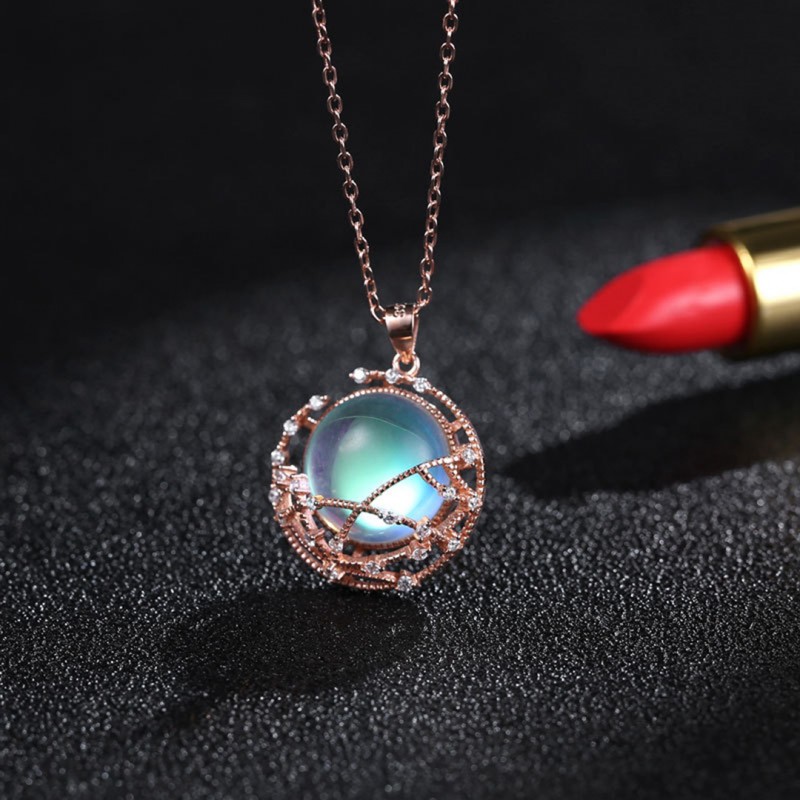 Silver Moonstone Pendant Necklace